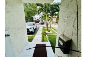 485 NW 98th Ct, Miami, FL 33172, Sold 09/12/24
