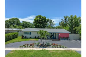 902 SE 14th St, Deerfield Beach, FL 33441, Sold 09/06/24