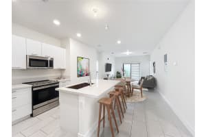 8167 NW 41st St, Doral, FL 33166, Sold 10/25/24