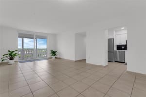 919 Hillcrest Dr, Hollywood, FL 33021, Sold 09/12/24