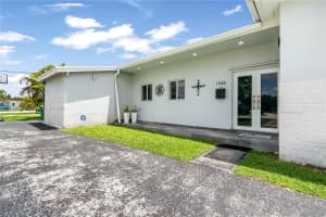 1945 SW 85th Ct, Miami, FL 33155, Sold 09/25/24