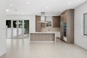 2620 Trapp Ave B, Miami, FL 33133, Sold 03/17/25
