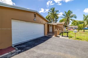 421 SW 70th Terrace, Pembroke Pines, FL 33023, Sold 10/01/24
