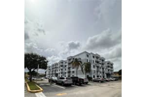 8261 NW 8th St APT 331, Miami, FL 33126, Sold 05/23/25