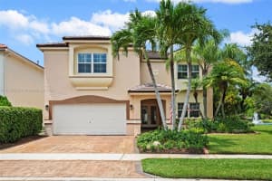 71 Gables Blvd, Weston, FL 33326, Sold 11/07/24