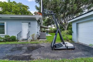 31 Samana Dr, Miami, FL 33133, Sold 11/22/24
