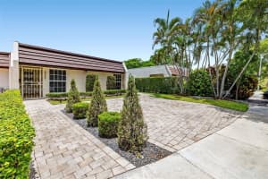 6729 Crooked Palm Ln, Miami Lakes, FL 33014, Sold 09/24/24