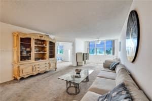 10456 NW 24th Pl APT 301, Sunrise, FL 33322, Sold 12/09/24