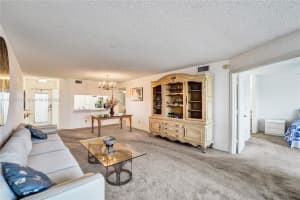 10456 NW 24th Pl APT 301, Sunrise, FL 33322, Sold 12/09/24