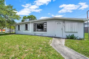 8135 SW 13th St, Miami, FL 33144, Sold 09/26/24