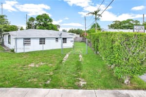 8135 SW 13th St, Miami, FL 33144, Sold 09/26/24