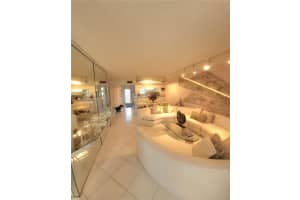 1911 Sabal Palm Dr, Davie, FL 33324, Sold 10/30/24