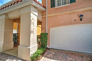 12 Oakland Ct, Jupiter, FL 33469, Sold 10/08/24