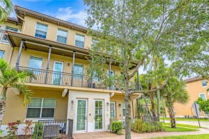 995 SW 147th Ave, Pembroke Pines, FL 33027, Sold 08/30/24