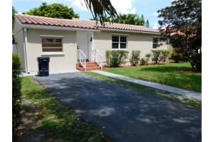581 Lavilla Dr, Miami Springs, FL 33166, Sold 11/27/24