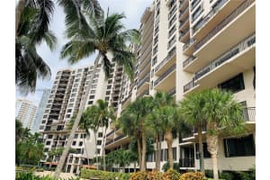 540 Brickell Key Dr APT 1528, Miami, FL 33131, Sold 11/07/24