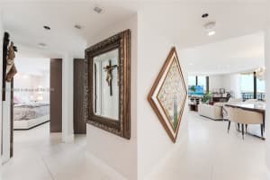 540 Brickell Key Dr APT 1528, Miami, FL 33131, Sold 11/07/24