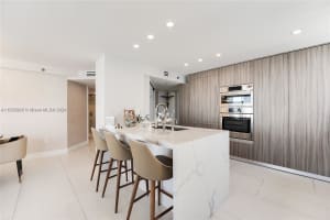 540 Brickell Key Dr APT 1528, Miami, FL 33131, Sold 11/07/24