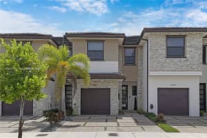 15827 NW 91st Ct, Miami Lakes, FL 33018, Sold 01/28/25