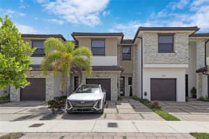 15827 NW 91st Ct, Miami Lakes, FL 33018, Sold 01/28/25