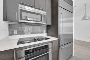 500 Brickell Ave, Miami, FL 33131, Sold 09/27/24
