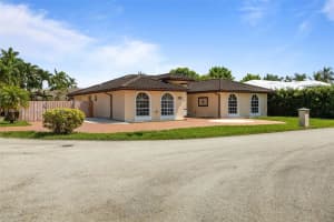 15261 SW 139th St, Miami, FL 33196, Sold 01/10/25