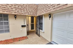 18825 Oakland Hills Dr, Hialeah, FL 33015, Sold 10/03/24