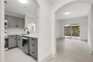7995 NW 8th St, Miami, FL 33126, Sold 09/09/24