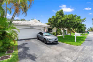 15120 Durham Ln, Davie, FL 33331, Sold 09/10/24