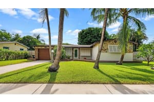 814 NW 8th Ave, Dania Beach, FL 33004, Sold 09/09/24