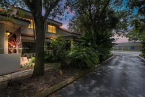 7506 SW 109th Pl, Miami, FL 33173, Sold 12/03/24