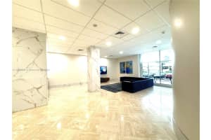 250 174th St 318 Sunny Isles Beach, FL 33160 - MLS#A11636888