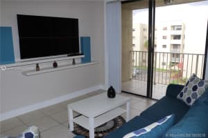 8145 NW 7th St, Miami, FL 33126, Sold 09/24/24