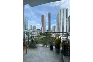 2200 NE 4th Ave APT 908, Miami, FL 33137, Sold 10/24/24