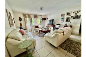 13781 Sw 66th St 221b, Miami