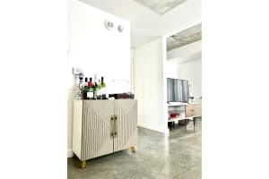 151 SE 1st St Apt 710, Miami, FL 33131, Sold 04/23/25