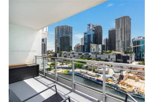 92 SW 3rd St APT 1505, Miami, FL 33130, Sold 11/05/24