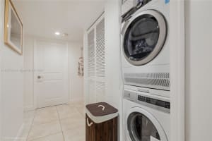 4600 SW 67th Ave APT 103, Miami, FL 33155, Sold 10/22/24