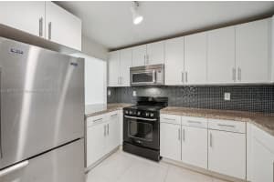 9451 Evergreen Pl APT 102, Davie, FL 33324, Sold 12/31/24