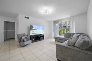 655 Sw 111th Way 106 Pembroke Pines, FL 33025 - MLS#A11637722