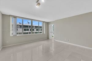 5401 Collins Ave, Miami Beach, FL 33140, Sold 01/13/25