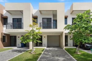 4181 S oaks Pl, Fort Lauderdale, FL 33314, Sold 10/28/24
