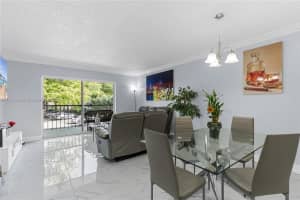 17000 NW 67th Ave APT 239, Hialeah, FL 33015, Sold 10/24/24