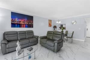 17000 NW 67th Ave APT 239, Hialeah, FL 33015, Sold 10/24/24