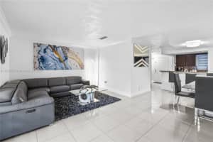 9371 Fontainebleau Blvd, Miami, FL 33172, Sold 10/04/24