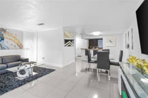 9371 Fontainebleau Blvd, Miami, FL 33172, Sold 10/04/24