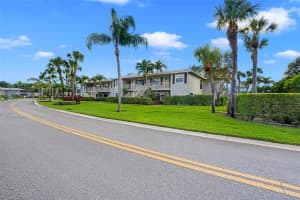47 Stratford Ln W, Boynton Beach, FL 33436, Sold 04/04/25