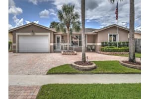 9050 SW 53rd St, Cooper City, FL 33328, Sold 05/05/25