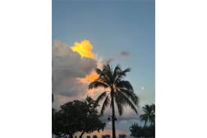 401 Ocean Dr, Miami Beach, FL 33139, Sold 01/14/25