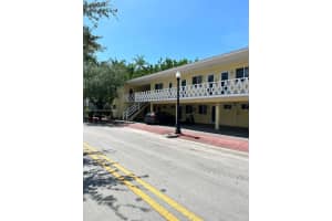 820 3rd St APT 3, Miami Beach, FL 33139, Sold 03/27/25